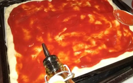 Pizza Day, COLDIRETTI/IXE': "Passione casalinga in 4 famiglie su 10" 6 pizza pomodoro