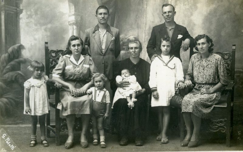 5. Famiglia Sposito Carcich Anno 1945