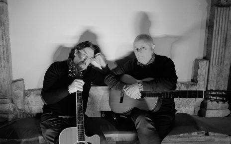 "Canzoni tra vento e mare", un viaggio musicale che abbraccia la poesia della tradizione e il respiro della modernità 4 CANZONI TRA VENTO E MARE leggera 2mod