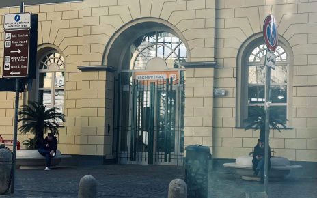 Napoli funicolare di Chiaiacancelli sbarrati