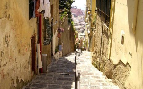 Napoli scale del Petraio