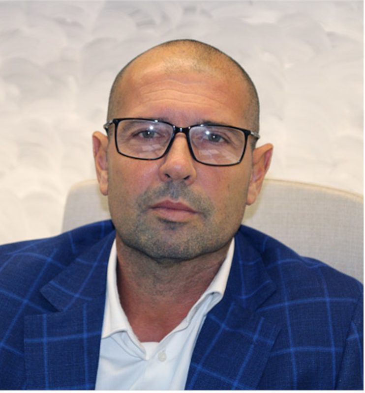 Lavoro, boom uomini che fanno mestieri "femminili": crescono estetisti e receptionist 2 SANDRO SUSINI SUSINI GROUP STP 1 6