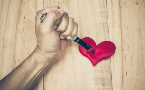Tradimento: fuga o sintomo di un amore fragile? 5 Tradimento