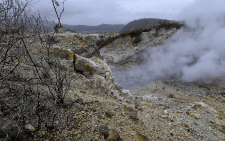 Campi Flegrei: svelata la complessa chimica delle acque sotterranee 5 terremoto nei campi flegrei magnitudo 3 0 nessun danno