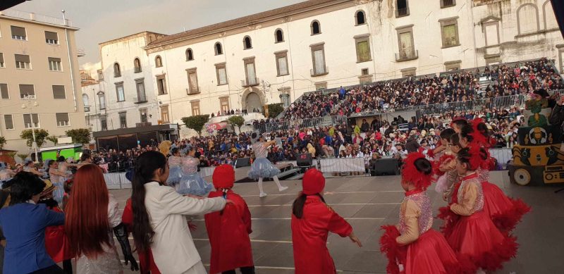 Carnevale Palmese 2025: un viaggio tra tradizione, spettacolo e fraternità 11 481733175 903354521735817 9052450195488526934 n