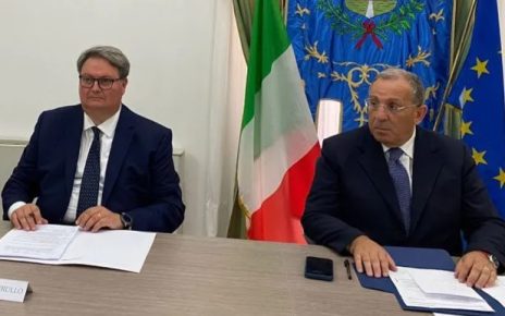 Torre Annunziata, Emergenza sicurezza: la Prefettura dispone 4 zone rosse 5 Corrado Cuccurullo Michele Di Barimod