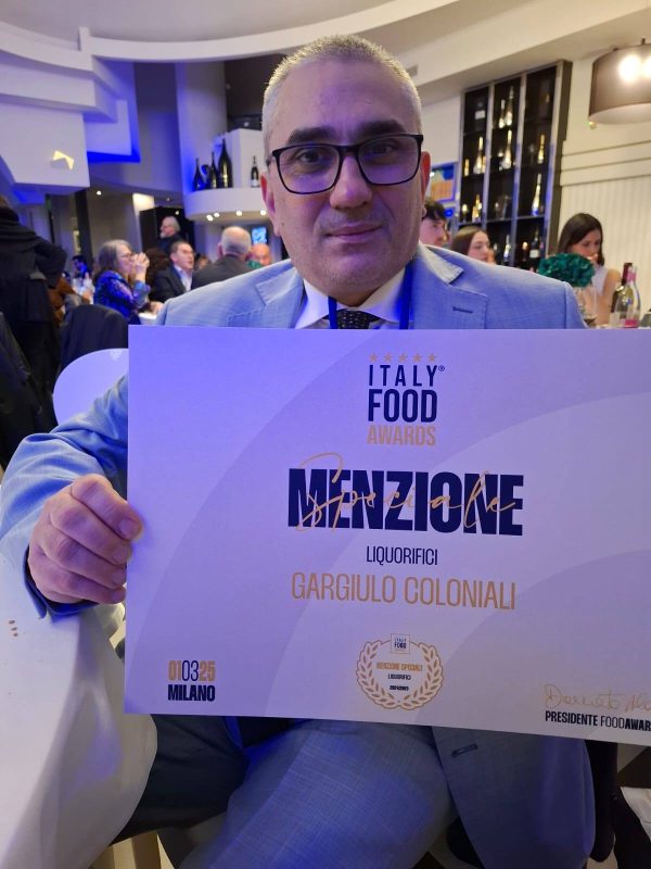 Eboli, Amaro Don Carlo: una passione e una tradizione di famiglia con Gargiulo Coloniali che guarda al futuro 4 Italy Food Awards Carlo Gargiulo con lattestato di Menzione Speciale