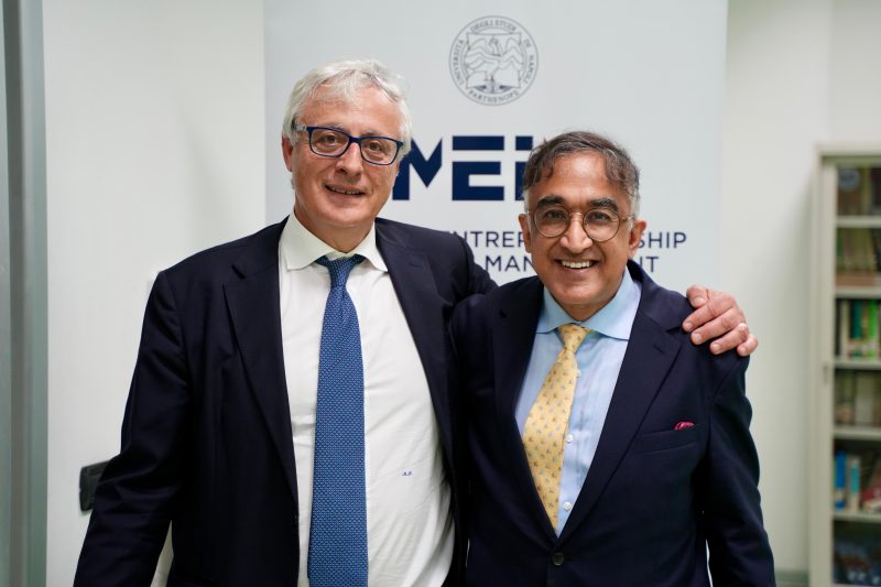 Prof Ferretti e Ronjon Nag