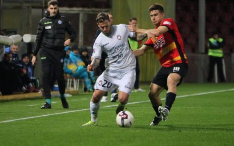 Benevento ancora a secco di vittorie: il Crotone lo scavalca in classifica 3 riccibenevento