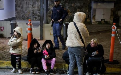 Terremoto ai Campi Flegrei, Borrelli: "La popolazione è stremata e impaurita" 3 scossaflegrei