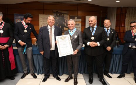 Premio Internazionale Hippocrates Primus Magister all'imprenditore Antonio Ferrieri 4 1. premiazione Antonio Ferrieri