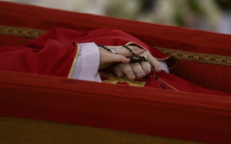 Funerali Papa Francesco, Caldoro: "E' stato il Papa degli ultimi" 3 20250422 0152