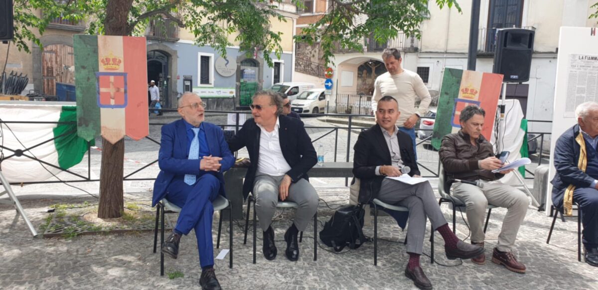 Palma Campania, Piazzetta Ferrari: il passato rivive tra libri, un diorama e racconti di comunità 9 3073d4b5 8d62 44a3 a1b4 5d349a12a4df scaled