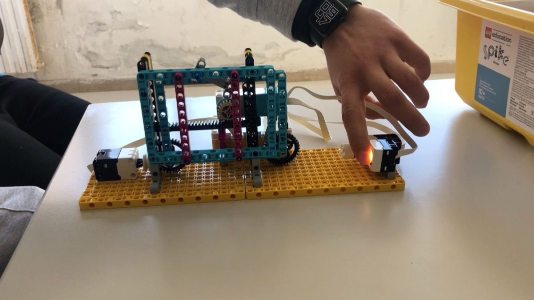 Robotica, innovazione e talento: l’eccellenza del Levi Montalcini-Ferraris tra Saviano e Marigliano 4 4cf62907 f2e8 4588 8050 d2e4b90962ea scaled