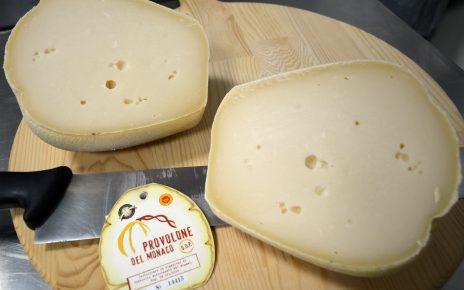 Taglieri della Pasqua ricchi di gusto: trionfa il Provolone del Monaco Dop 8 Provolone Del Monaco Cacace Dop rid 1