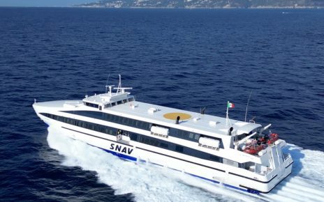 Capri-Napoli, SNAV garantisce i collegamenti nonostante il mare in tempesta 3 Snav Sirius FPS Color
