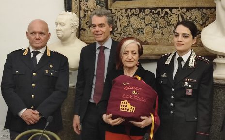Roma, Salvamamme: al via il progetto “Un Sacco di Cortesia “per i pellegrini del Giubileo in difficoltà 3 Tommaso Niglio Massimiliano Maselli M. Grazia Passeri e Corinna Lanza