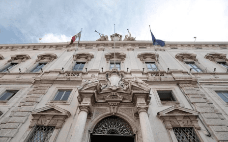 Terzo Mandato, Petitto (FI): "Consulta boccia il terzo mandato, sconfitta politica che libera la Campania da sistema dannoso" 4 consulta palazzo ingresso fg ipa
