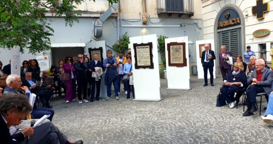 Palma Campania, Piazzetta Ferrari: il passato rivive tra libri, un diorama e racconti di comunità 6 diorami scaled