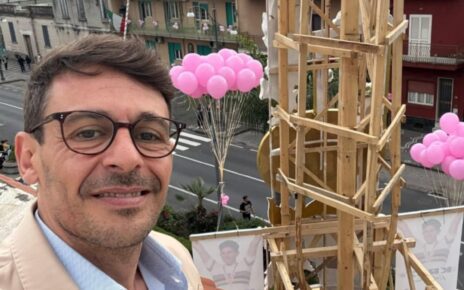 Giro d’Italia, Brusciano si ferma per Crescenzo D’Amore: il calore di una comunità che non dimentica 4 75f9aef2 a2ac 4b38 85d9 abb7471e3d7e