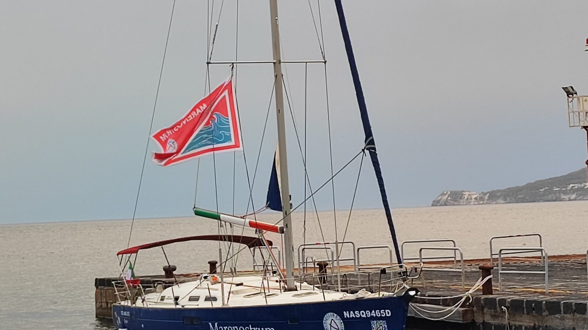 MareNostrum attraccata a Salina