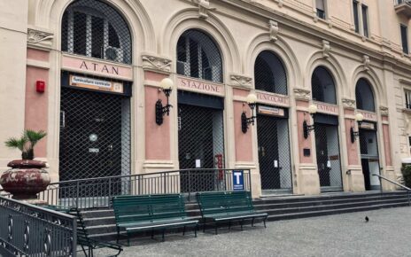 Napoli, Funicolare Centrale. Capodanno (Valori Collinari): "Stamani si è fermata di nuovo!" 3 Napoli funicolare Centrale stazione superioremod