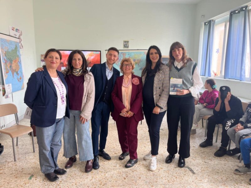 Casamarciano, All’Istituto "Padre Arturo D’Onofrio" la cultura diventa esperienza: gli studenti incontrano Adelina Mauro 6 bf9e13d4 671c 4878 af94 6a078df4391f