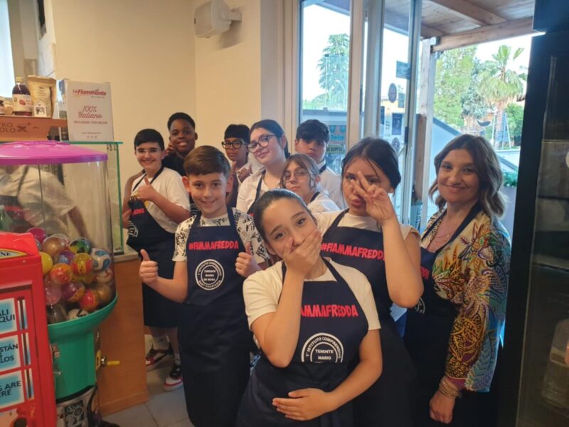 A Saviano si chiude il progetto “Viaggio alla scoperta di Gusto e Nutrizione”: quando la pizza diventa strumento educativo 3 ced4c6ca ce47 447a aece aa3dcd2f276f scaled