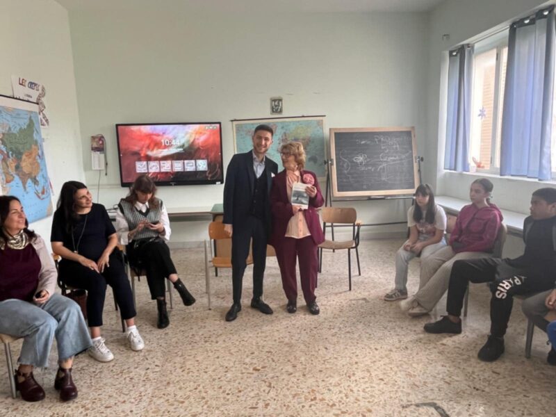 Casamarciano, All’Istituto "Padre Arturo D’Onofrio" la cultura diventa esperienza: gli studenti incontrano Adelina Mauro 4 cfb47147 0e7f 48a9 8860 b6f3960a06ea