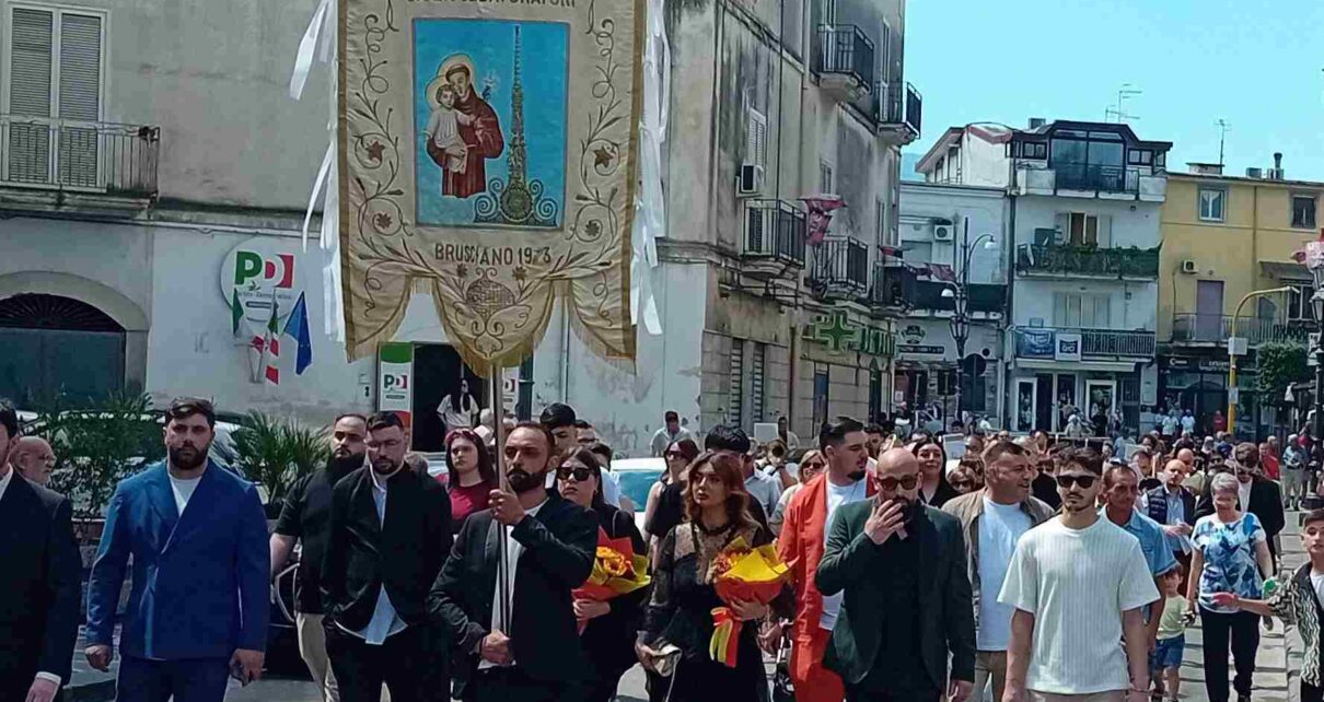 2. Bandiera Giglio Lavoratori 1973 Questua in Brusciano 6.2.2025