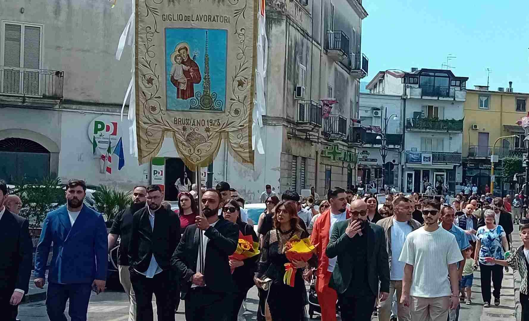 2. Bandiera Giglio Lavoratori 1973 Questua in Brusciano 6.2.2025