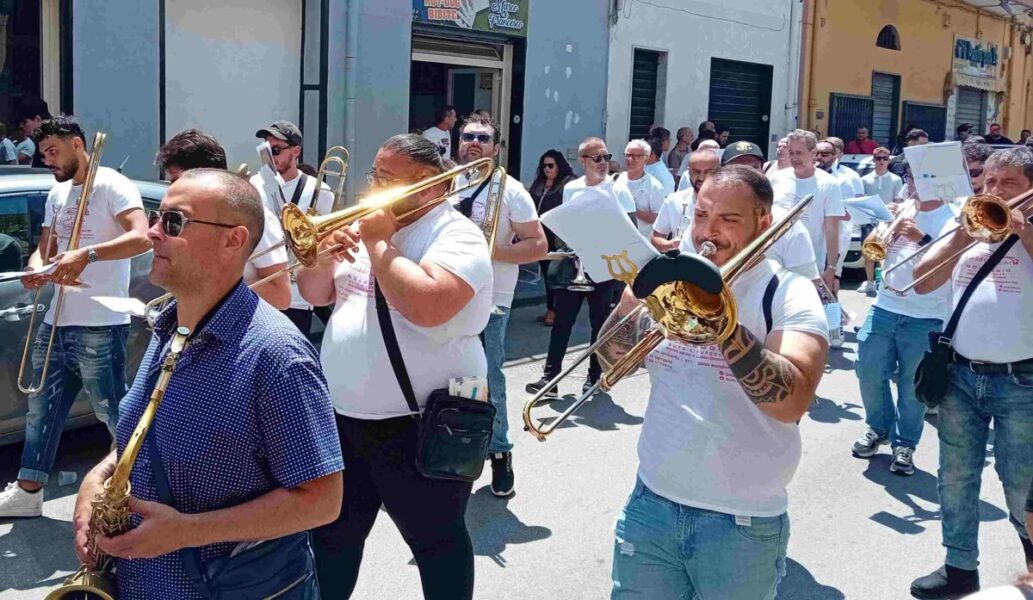Brusciano, Festa della Repubblica e Questua Giglio Lavoratori 3 4. Grecos Band diretta da Michele Greco scaled