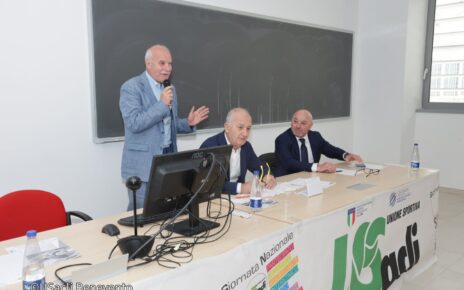 A SINISTRA ANTONIO MEOLA VICEPRESIDENTE NAZIONALE RESPONSABILE EVENTI NAZIONALI E INTERNAZIONALI E PRESIDENTE PROVINCIALE US ACLI