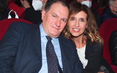Napoli, Teatro Augusteo. Al via la stagione teatrale 20252026: un posto alle emozioni 8 Giuseppe Caccavale e Roberta Starace Caccavale Foto Gilda Valenza