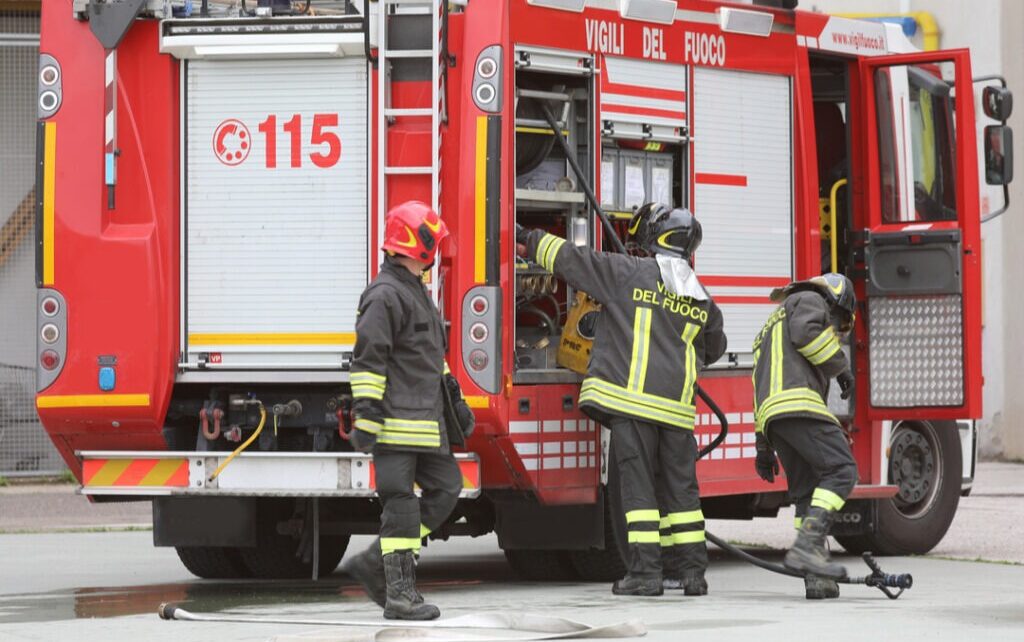 Vigili del Fuoco camion 1 1024x683 1