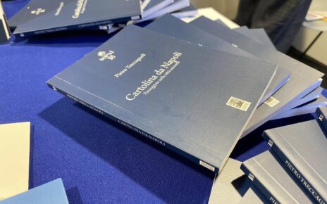Forio d'Ischia, Pietro Treccagnoli al Festival Luchino Visconti presenta "Cartolina da Napoli" 8 foto libro Cartolina da Napoli