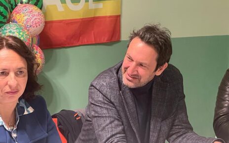 Vallo della Lucania, Molinaro (M5S): "Bene l'approvazione all'unanimità della mozione per un Commissariato di Polizia nel Vallo di Diano" 4 Iolanda Molinaro Michele Cammarano