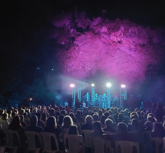 Pollena Trocchia, successo per "La Natura in Festa": grandi apprezzamenti per la terza edizione 3 Un momento del concerto dei Soul Food Vocalist scaled