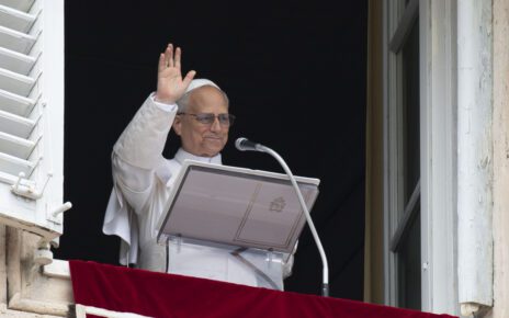 Papa Leone XIV all’Angelus: ‘La pace non è un’utopia, è un’urgenza" 5 angelus x web leone xiv foto vatican media sir