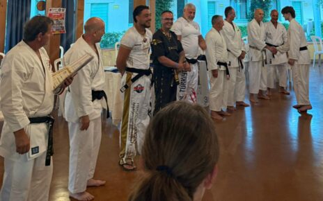 Aversa, Maestro Daniele Luciano: "Pronto a Rappresentare l'Italia ai Mondiali di Kickboxing 2025 nel Regno Unito" 4 maestroluciano