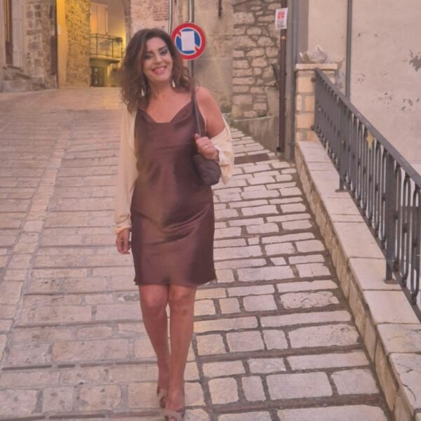 L'INTERVISTA - Dal mare all’anima: Francesca Patitucci e i versi che uniscono l’Italia 7 6b0861ee b563 4f50 ac93 de32509dc610 scaled