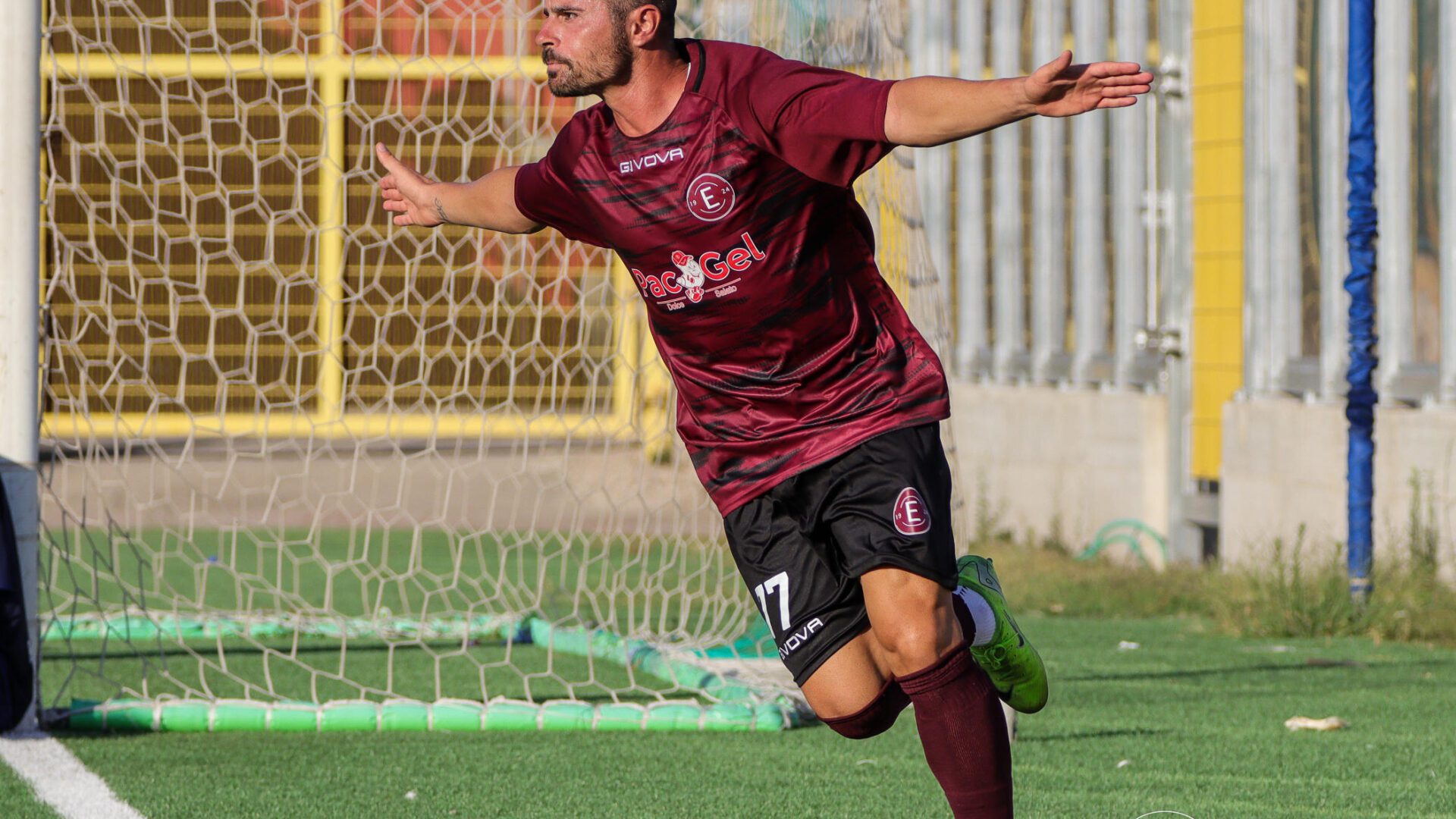 Pomigliano SantAnastasia 3 1 3