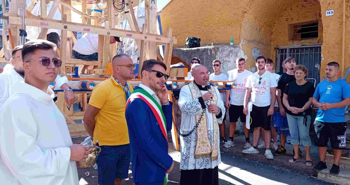 1. Don Salvatore Purcaro Benedizione Giglio P. V. 150 FdG Brusciano 31.8.2025