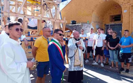 1. Don Salvatore Purcaro Benedizione Giglio P. V. 150 FdG Brusciano 31.8.2025