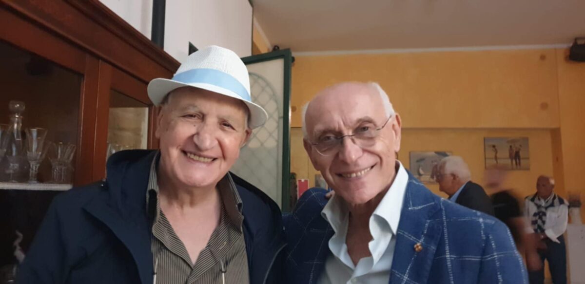 Dallo scugnizzo al mito: il teatro di Raffaele Viviani risplende nell’antologia di Claudio Antonio Santella 11 673d0751 527a 4838 b0a5 e7a20bff2537 scaled
