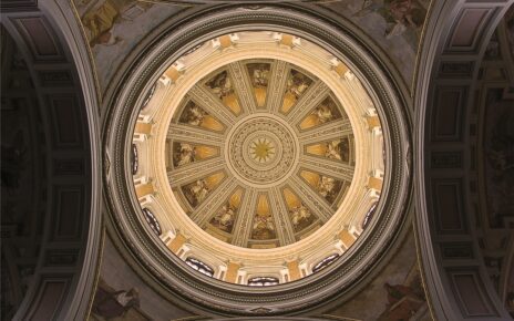 Nola, il presidente CEC monsignor Antonio Di Donna apre il Convegno Pastorale della Diocesi 10 Intradosso Cupola della Cattedrale di Nola