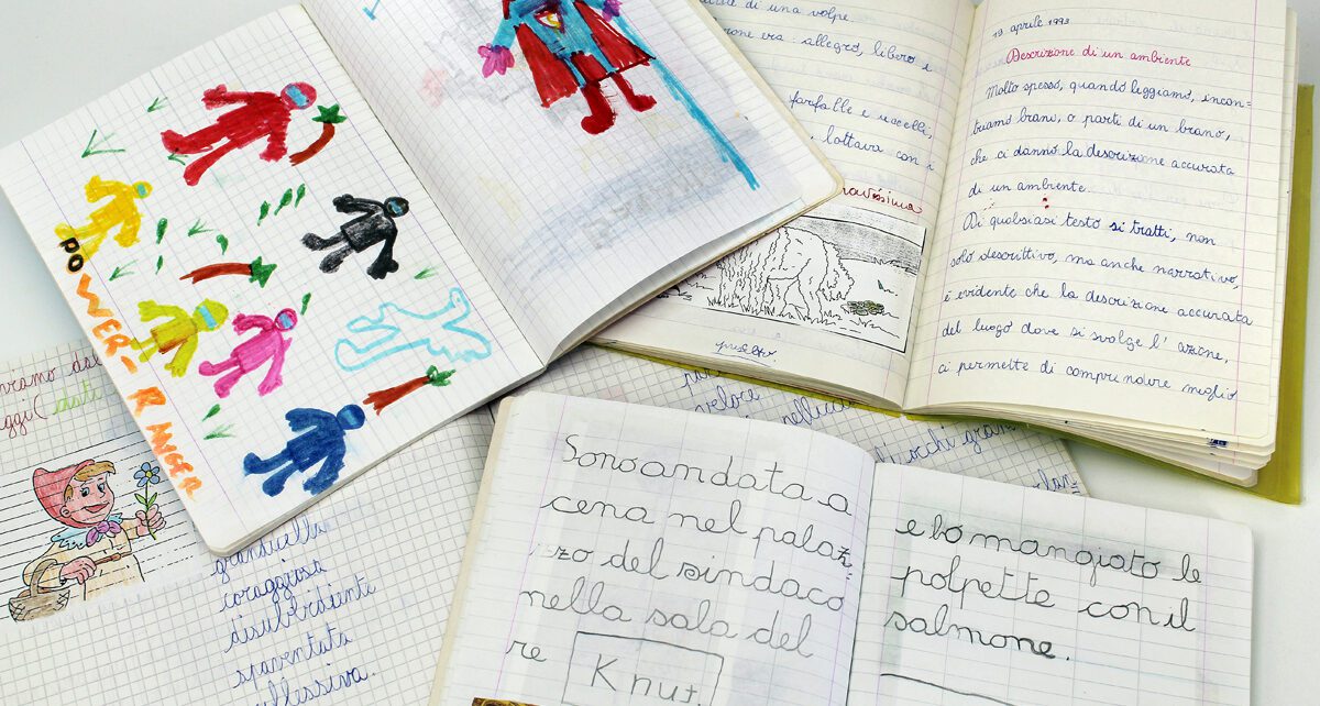 Quaderni aperti disegni corsivo