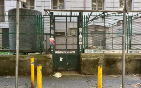 Napoli, Vomero: nuovo appello per la riapertura della biblioteca Croce 5 Vomero via De Mura biblioteca Croce chiusa da 6 anni
