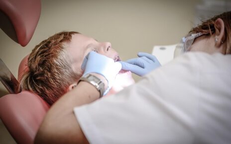 Studio dentistico a Montecatini Terme: la guida completa 3 dentist 428646 640