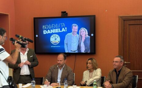 Campania, ex assessore Daniela Nugnes aderisce alla Lega 4 mugnez1